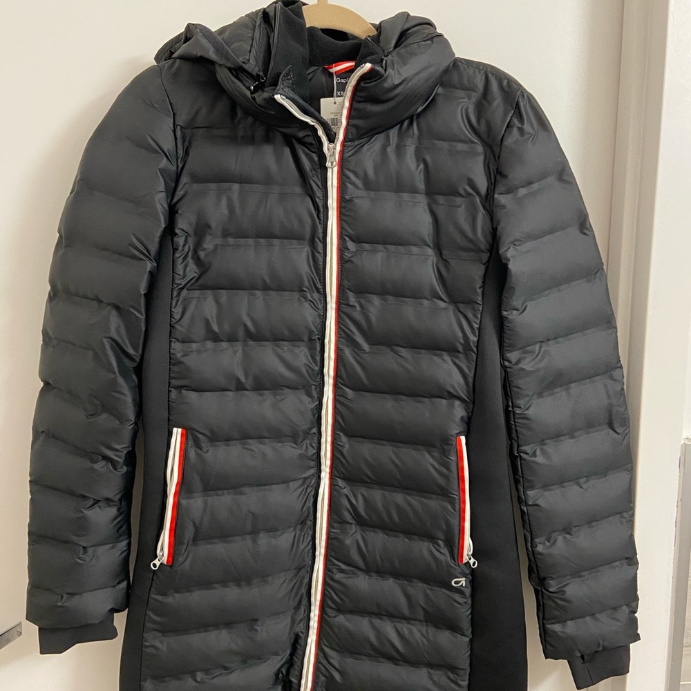 Brand new GapFit lightweight puffer coat size XS